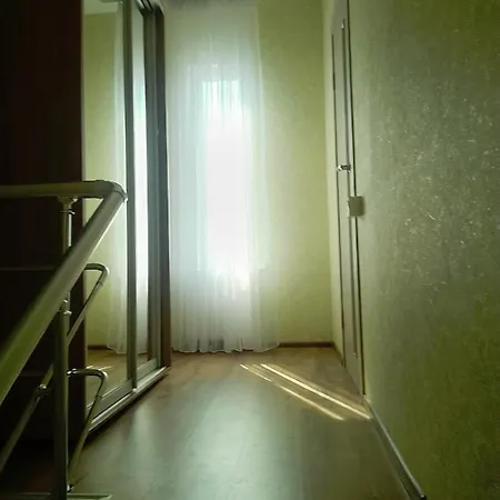 Таунхаус На 10 Фонтана Holiday home *